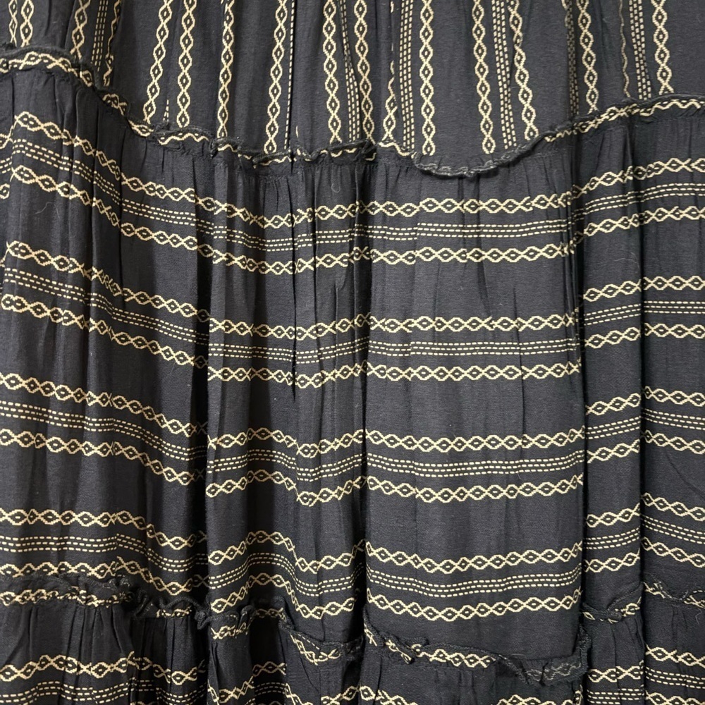 Elan Tiered, Bell Sleeve Babydoll Swing Black and Tan Dress. Pockets, Split Neck - Picture 6 of 15